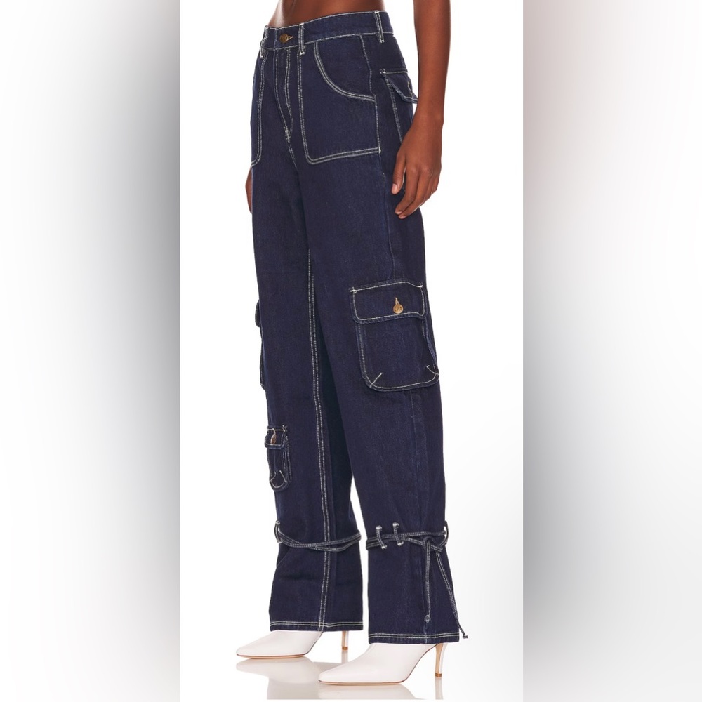 NEW WITH TAG Bea Mid Rise Barrel Cargo
LPA OUT OF STOCK SIZE ON REVOLVE! - Picture 4 of 6